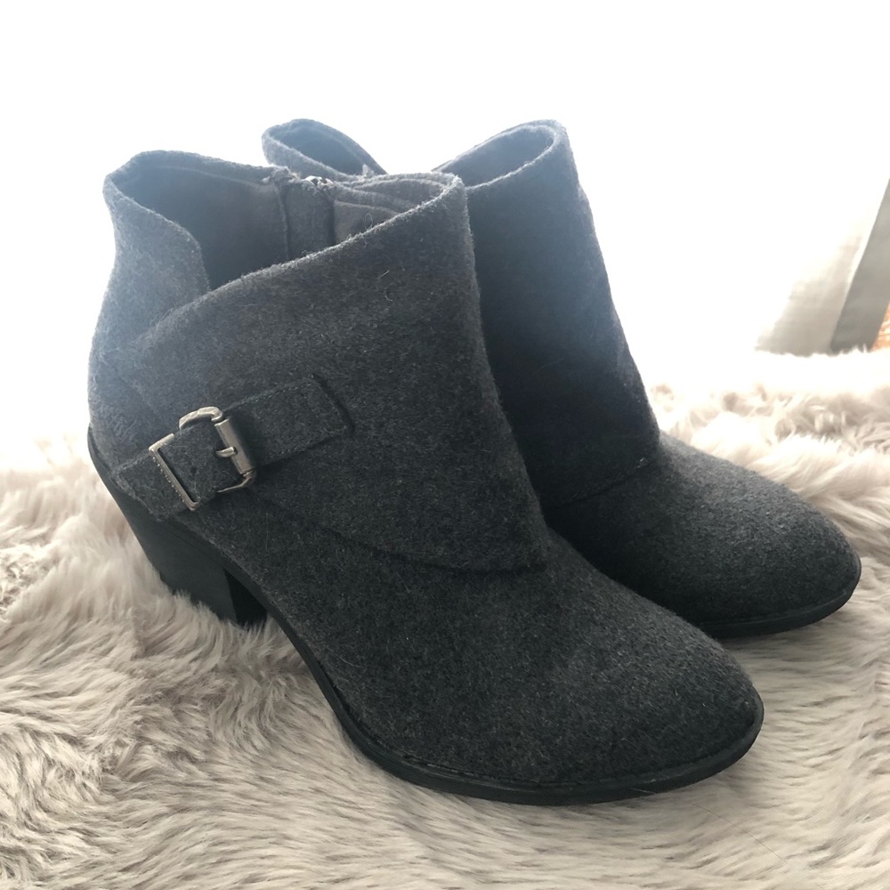 Blowfish Booties